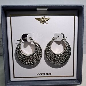 Silver Filigree Chunky Huggie Hoop Earrin Nwt